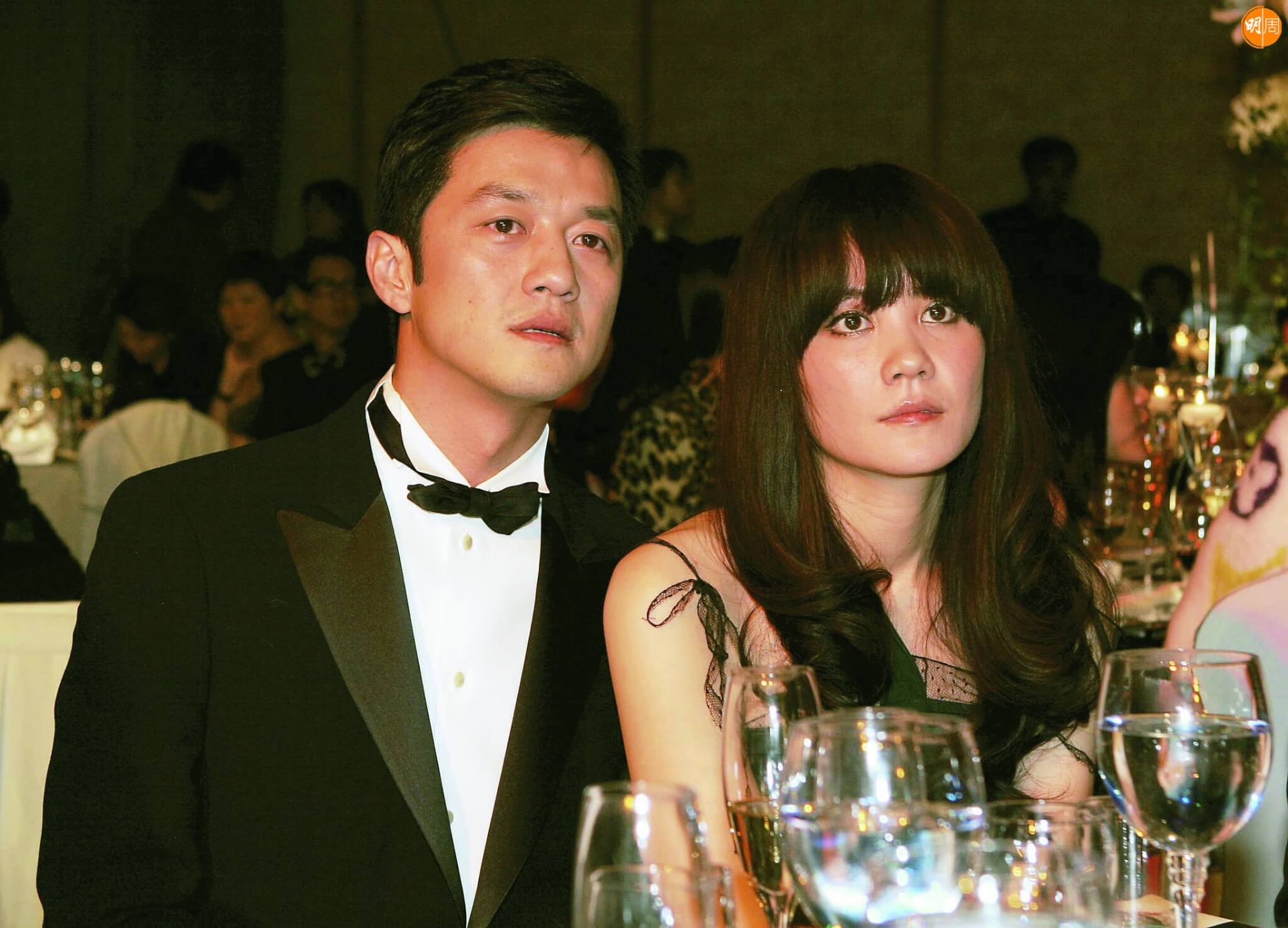 李亞鵬曾暗示與王菲離婚同經濟問題有關。