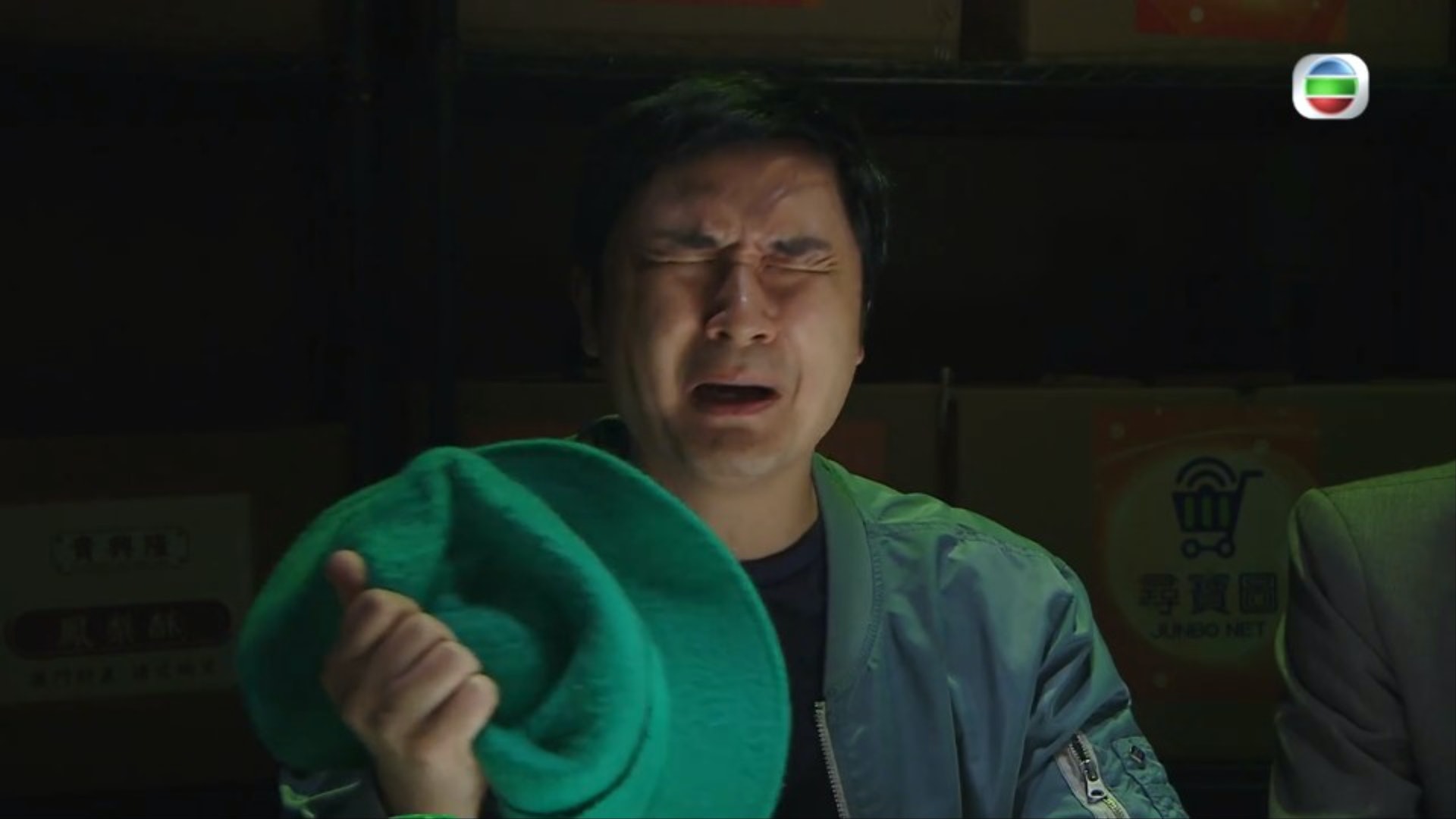 李泳豪七情上面。