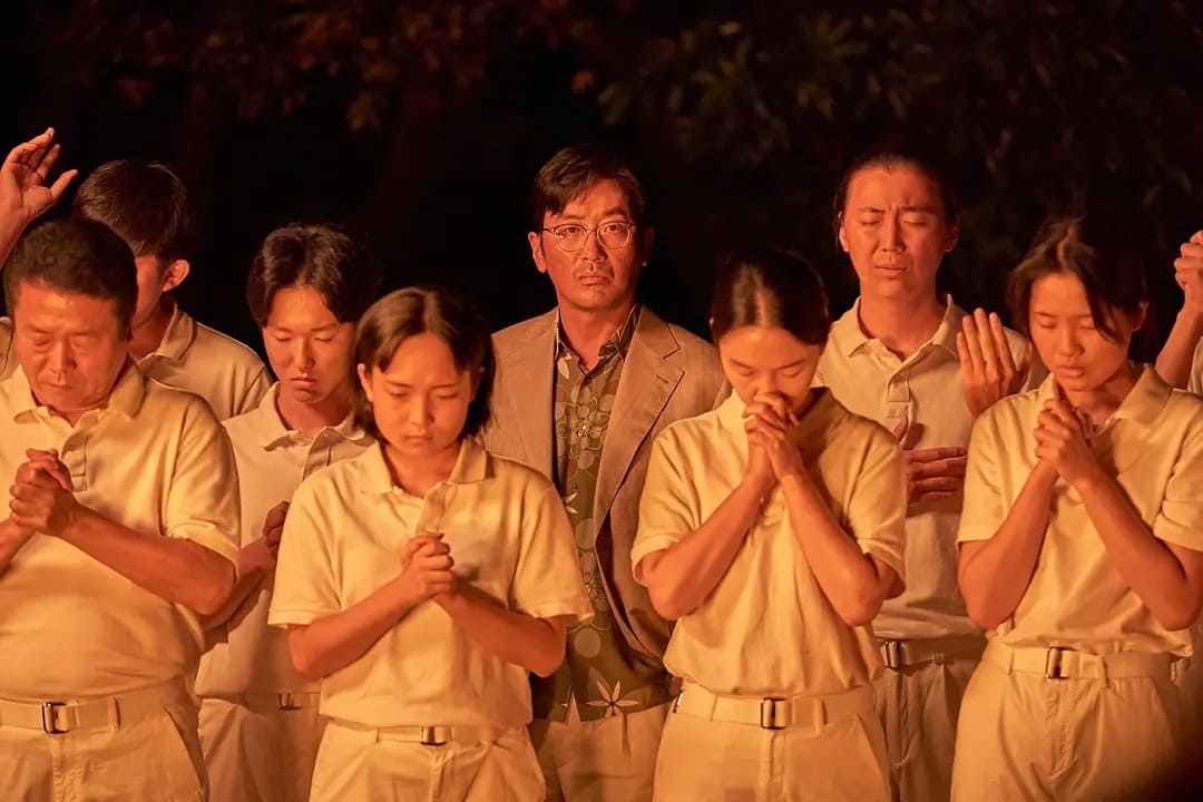 全耀煥(黃晸玟 飾)先前在蘇里南的教會組織有大批的婦孺,她們也被救回韓國?