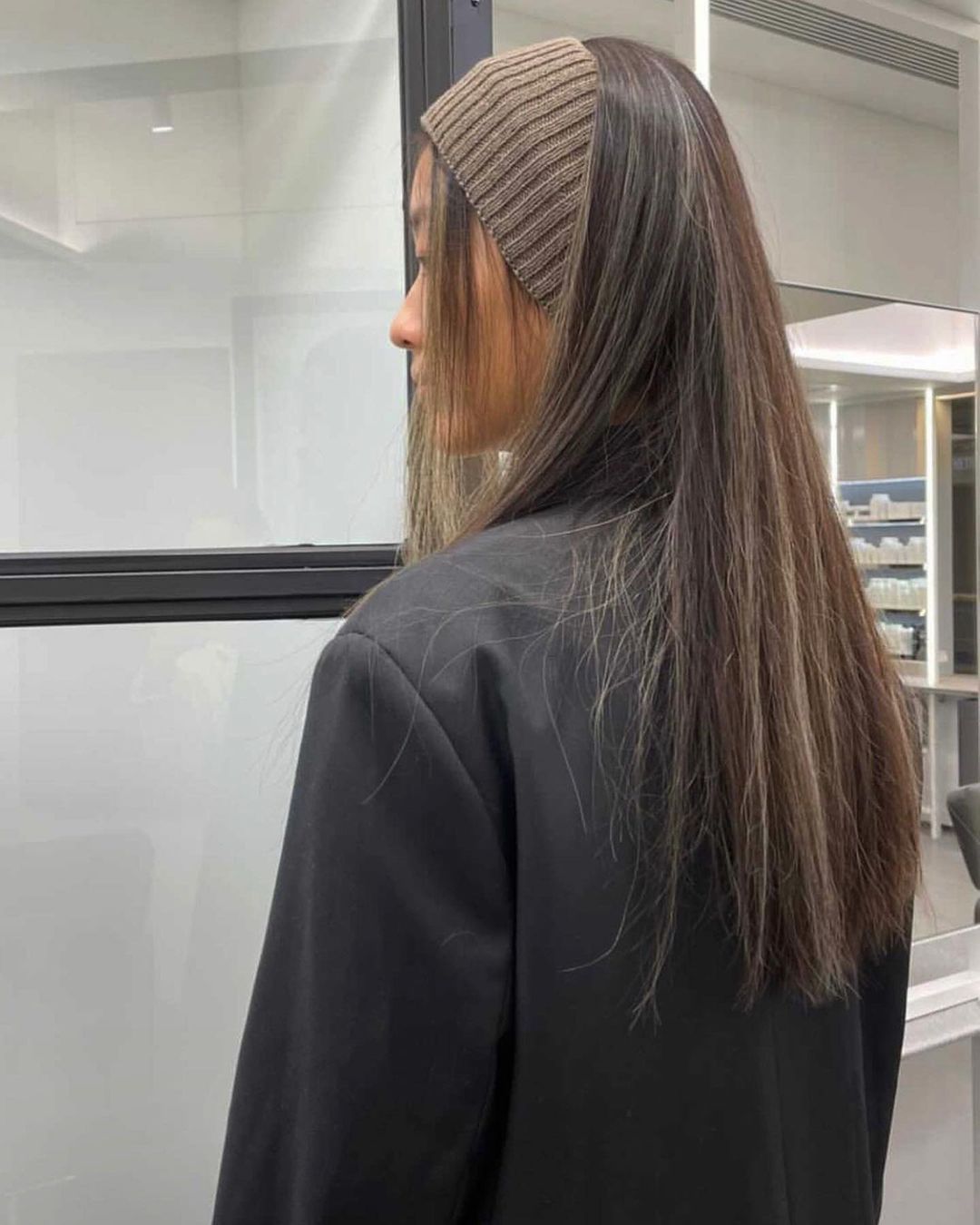 透過側面輪廓看出康堤已經亭亭玉立