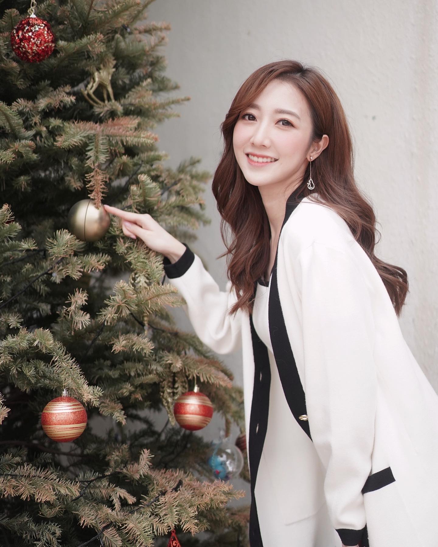 何依婷出道3年上位做女主角。