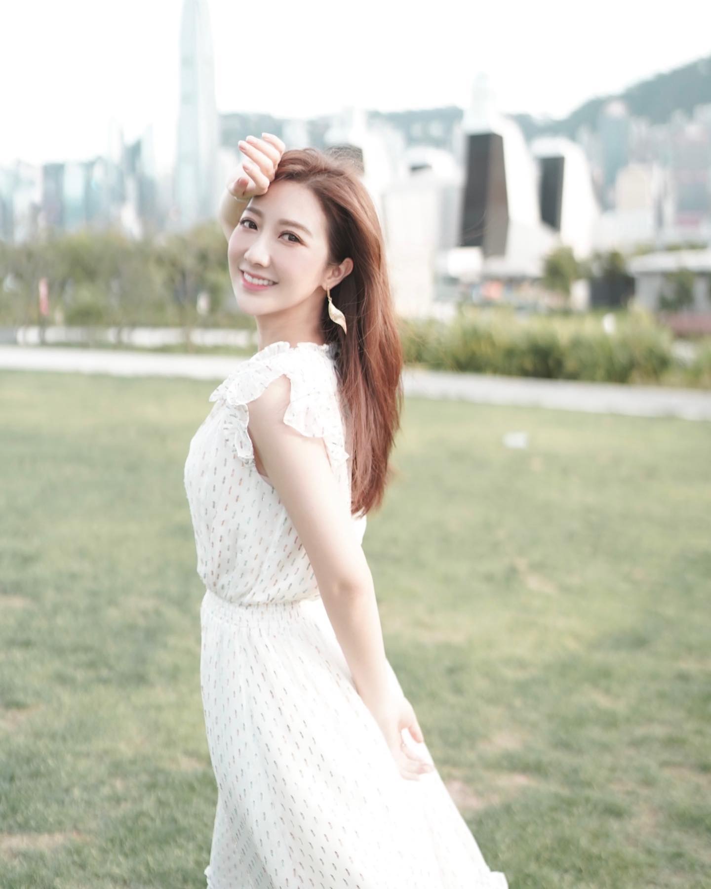 何依婷在選美時獲高層樂易玲點名大讚。