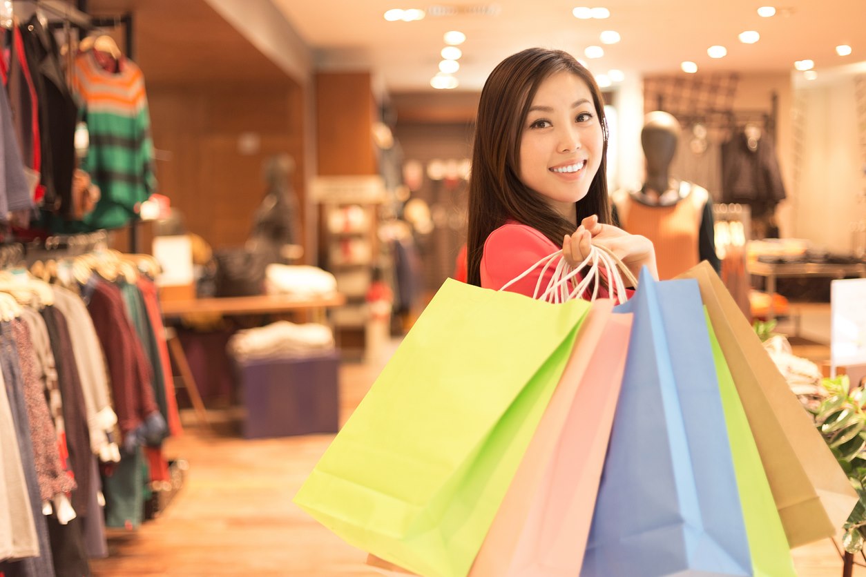 不少女生為了追上潮流而買了一些未必適合自己的衣服。