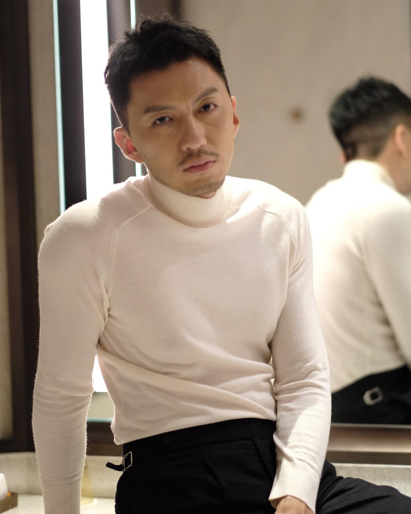 袁偉豪提到自己言行率直全因長期唔夠瞓而導致EQ低。