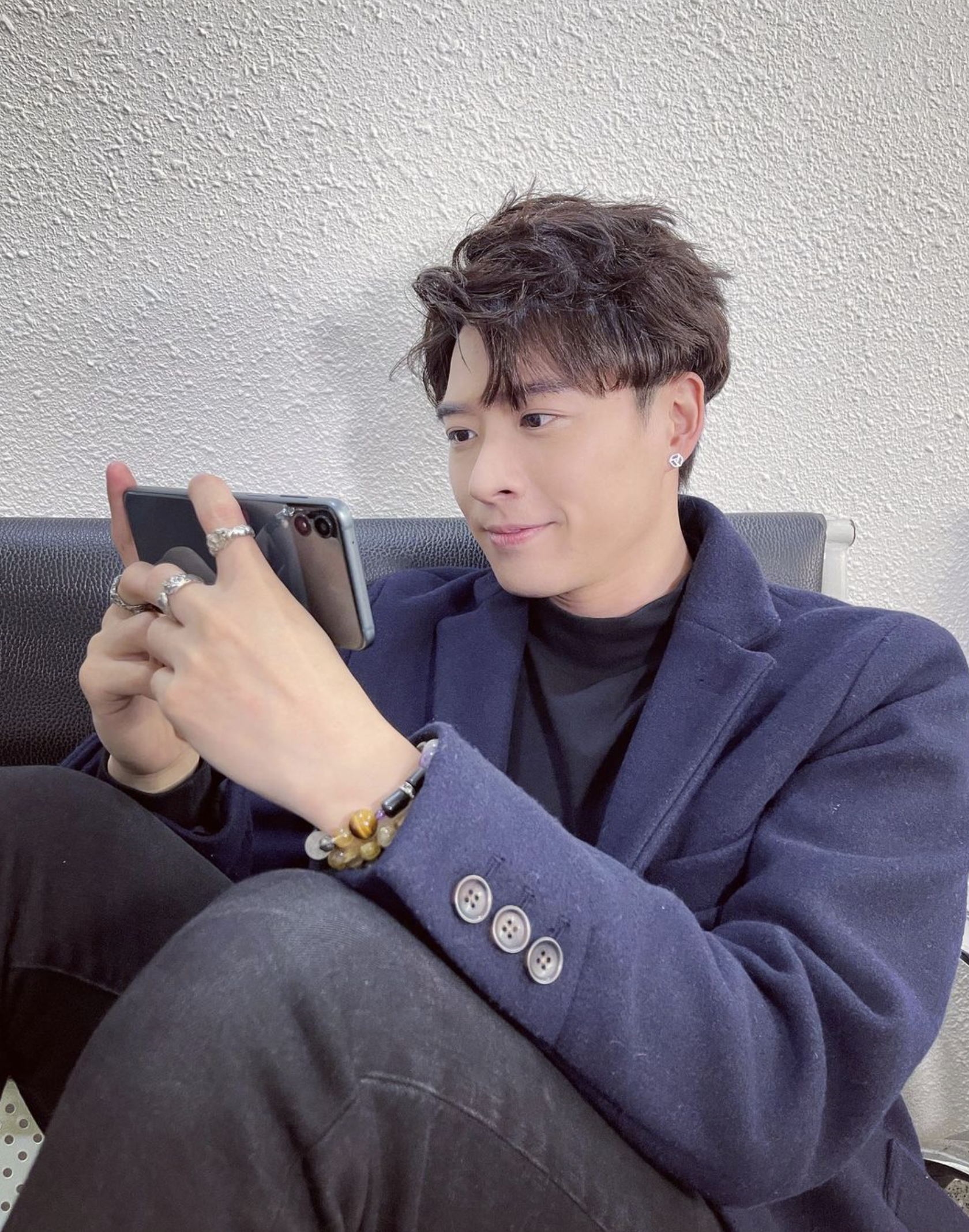 Frankie與其他成員相比一直未有太多演出機會。