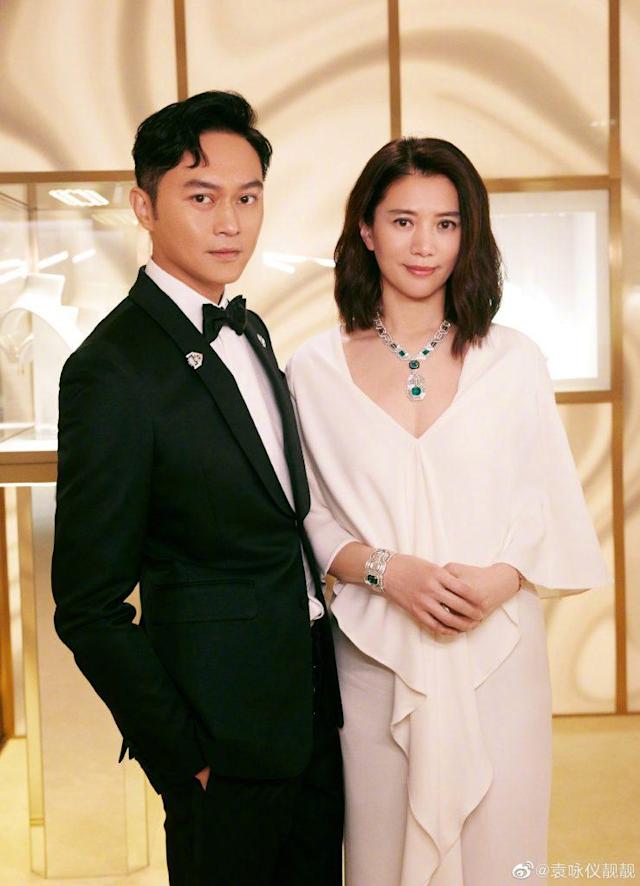 袁詠儀與張智霖當年在機上交換戒指完婚。