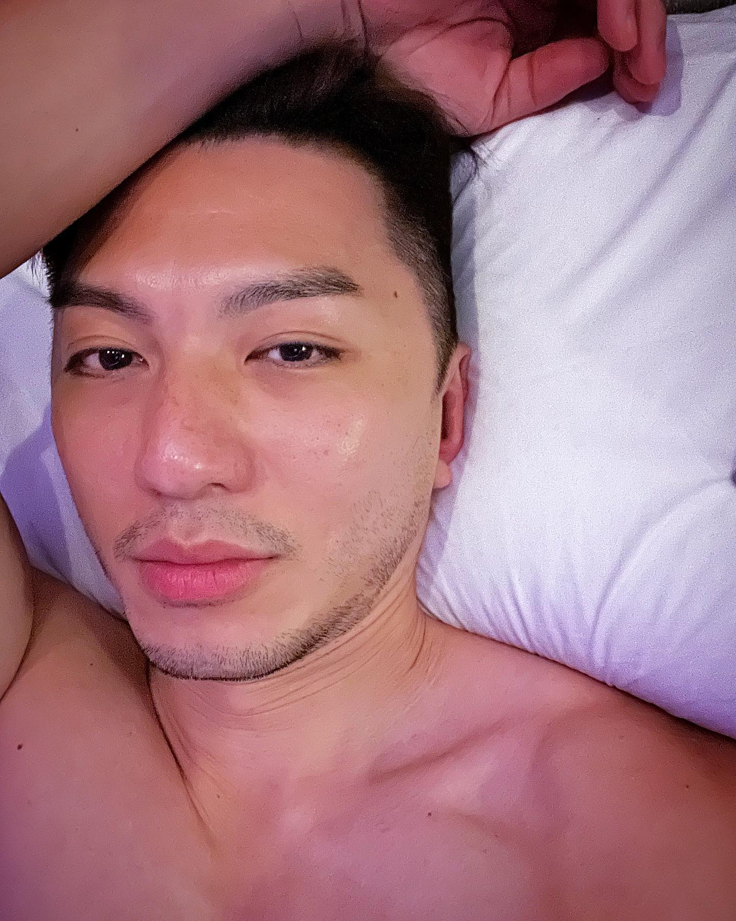 袁偉豪表示言行率直全因長期唔夠瞓。