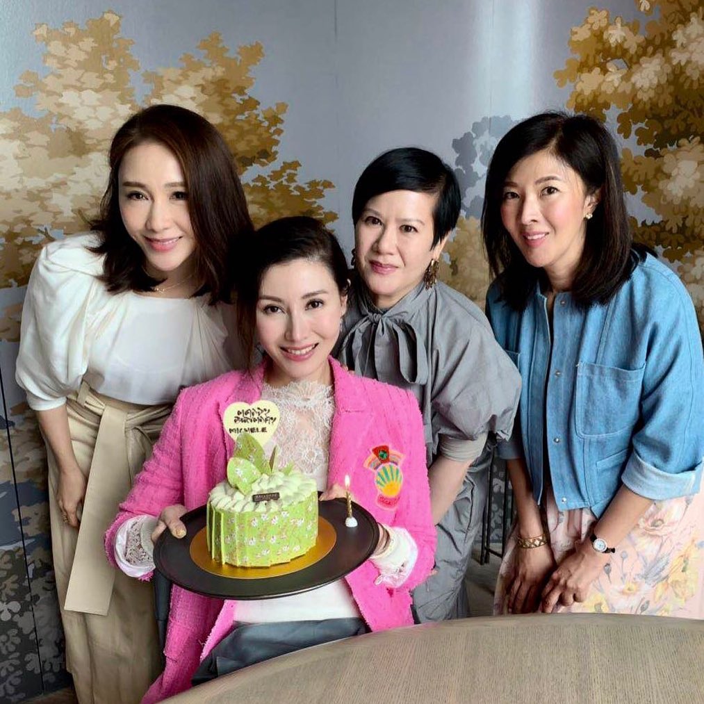 李嘉欣原來還有一位年長8年的家姐李嘉明