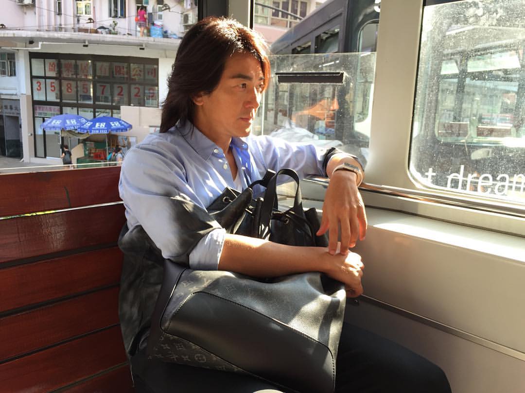 鄭伊健閒時會去日本旅行,生活夠寫意。