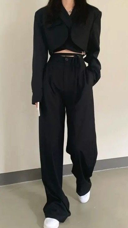 高腰褲可以說是適合所有身型的人士