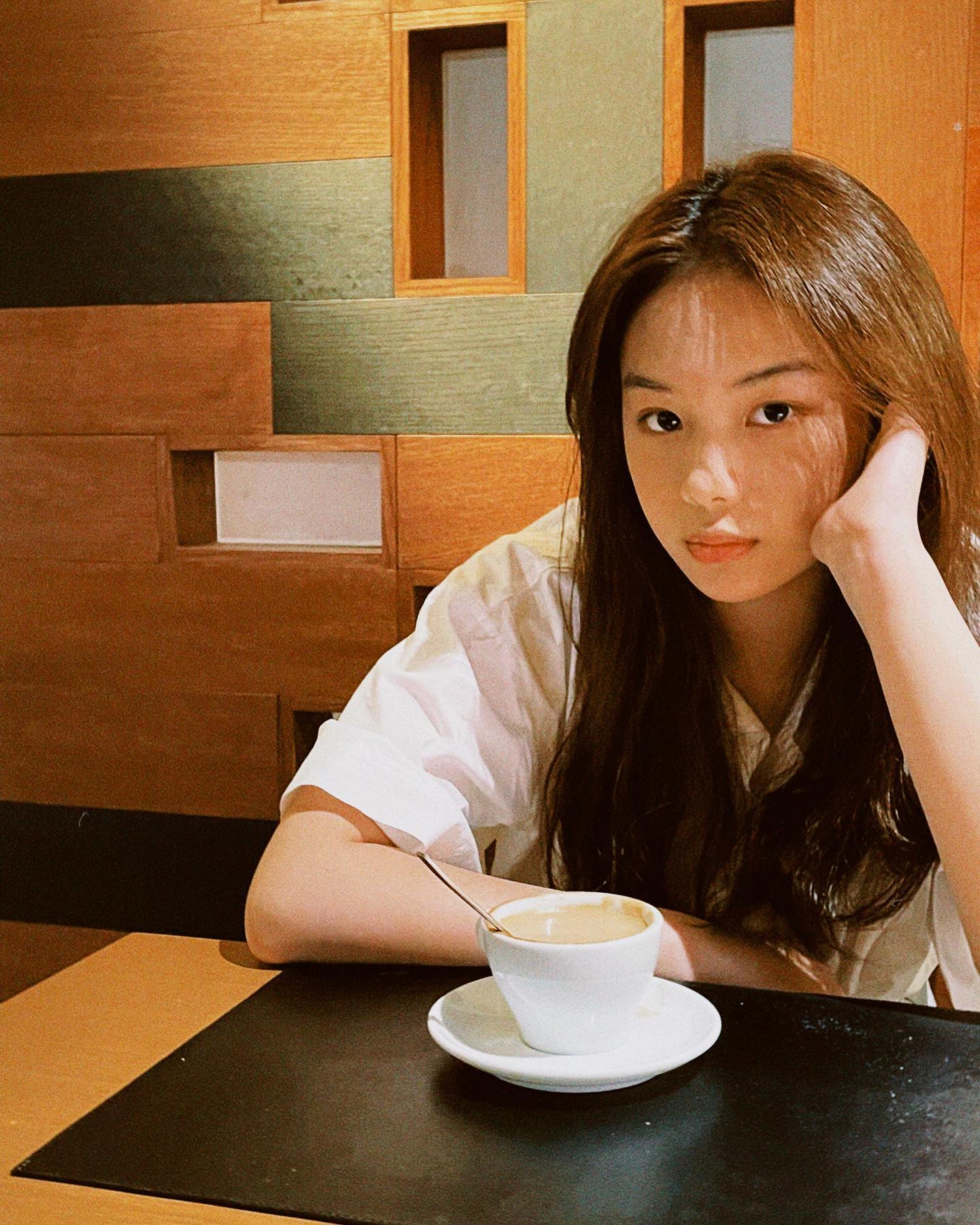 任暟晴熱愛音樂，認為有音樂就快樂。