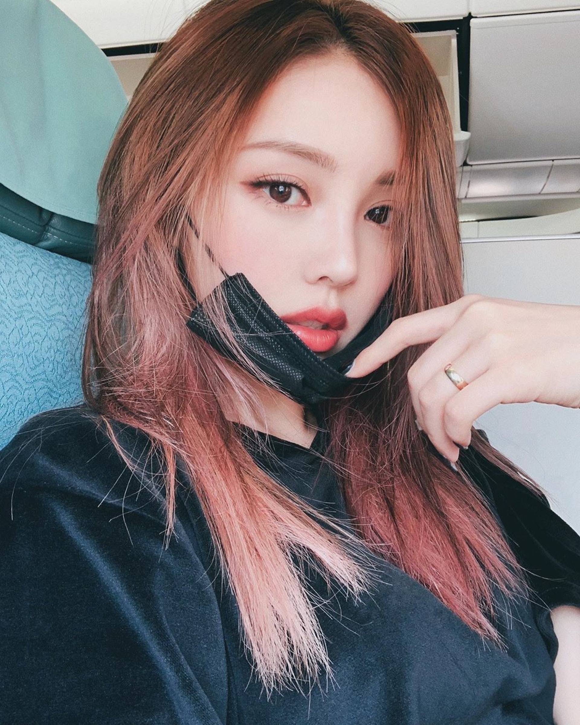 戴了口罩之後，放大雙眼成為首要目標。