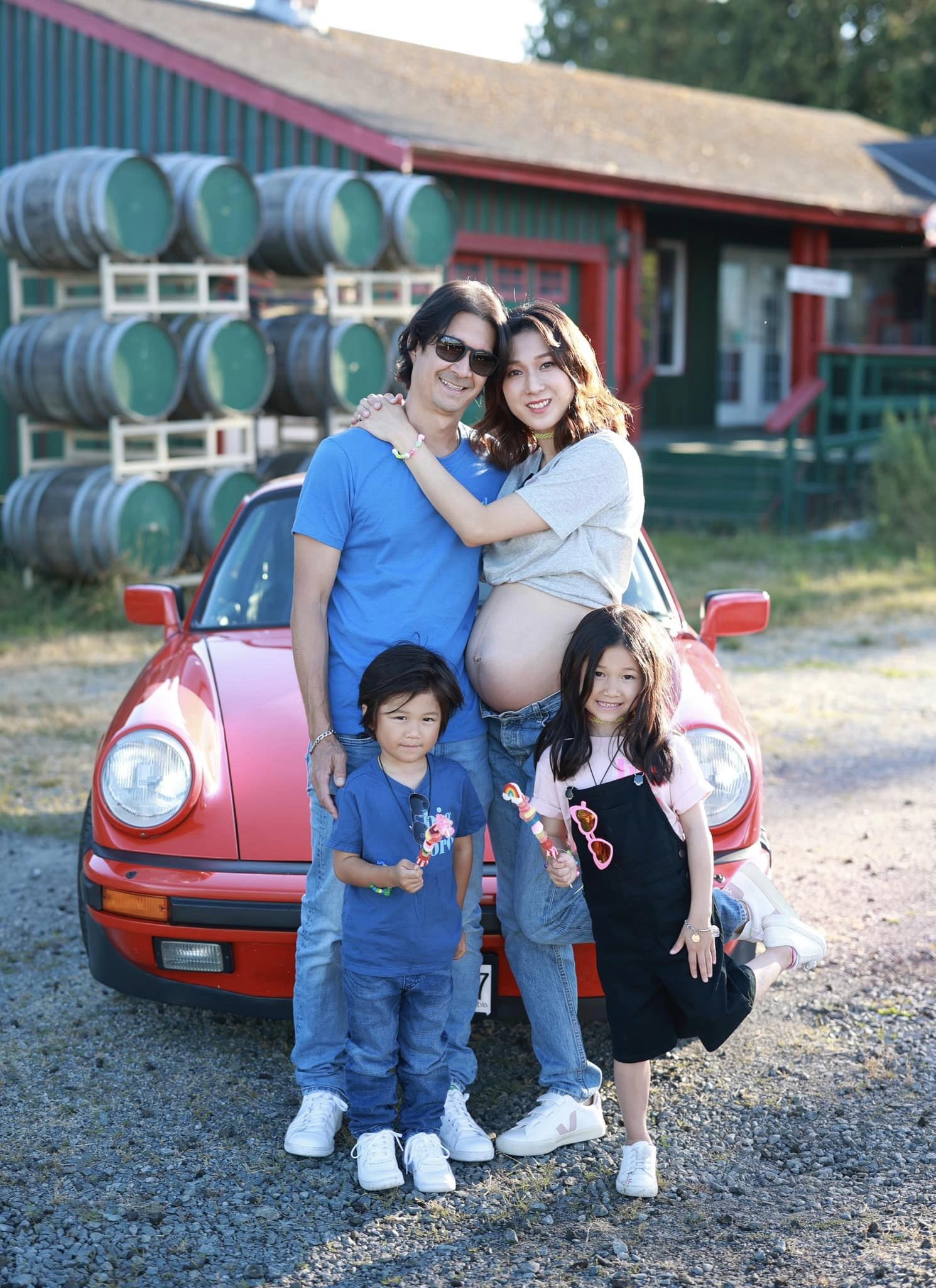 鍾嘉欣婚後息影,現在享受家庭幸福。