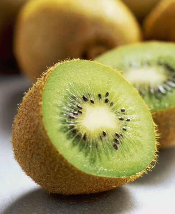 腸胃容易不適的人，不要太密進食奇異果！