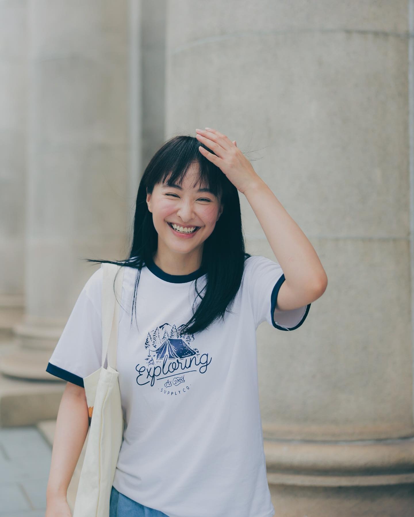 現實中的陳瀅更是個孝順乖乖女