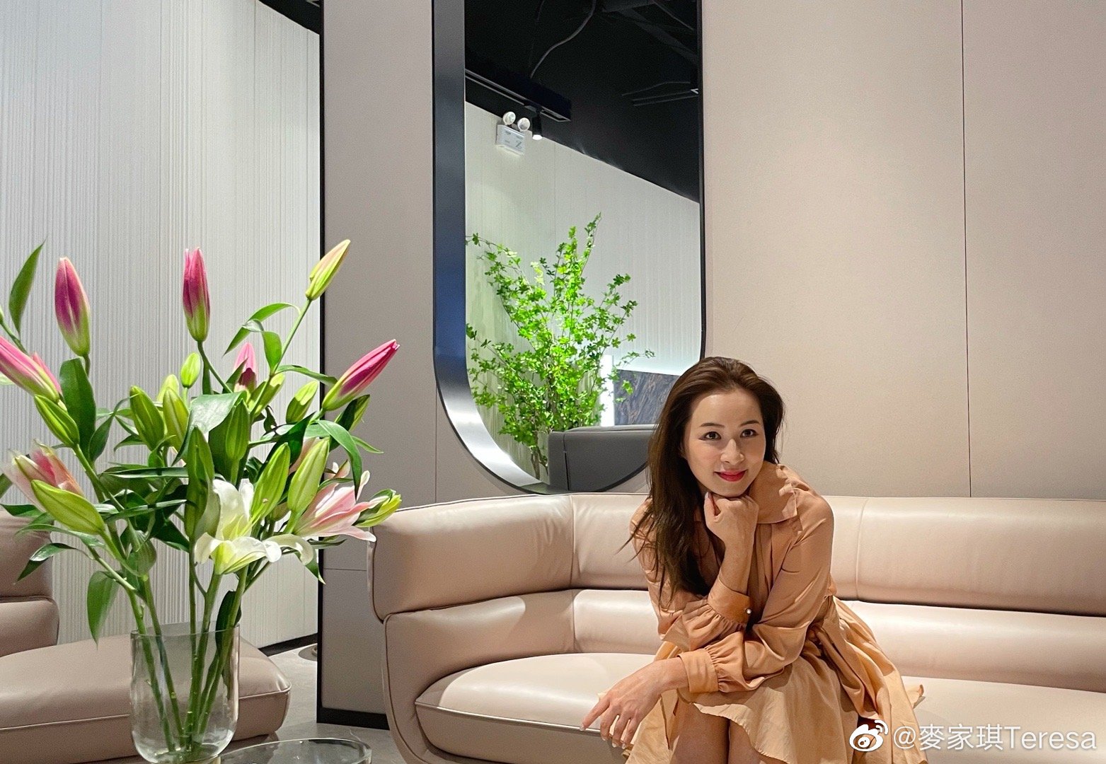 被仔女揭黑歷史心痛怒摑親兒