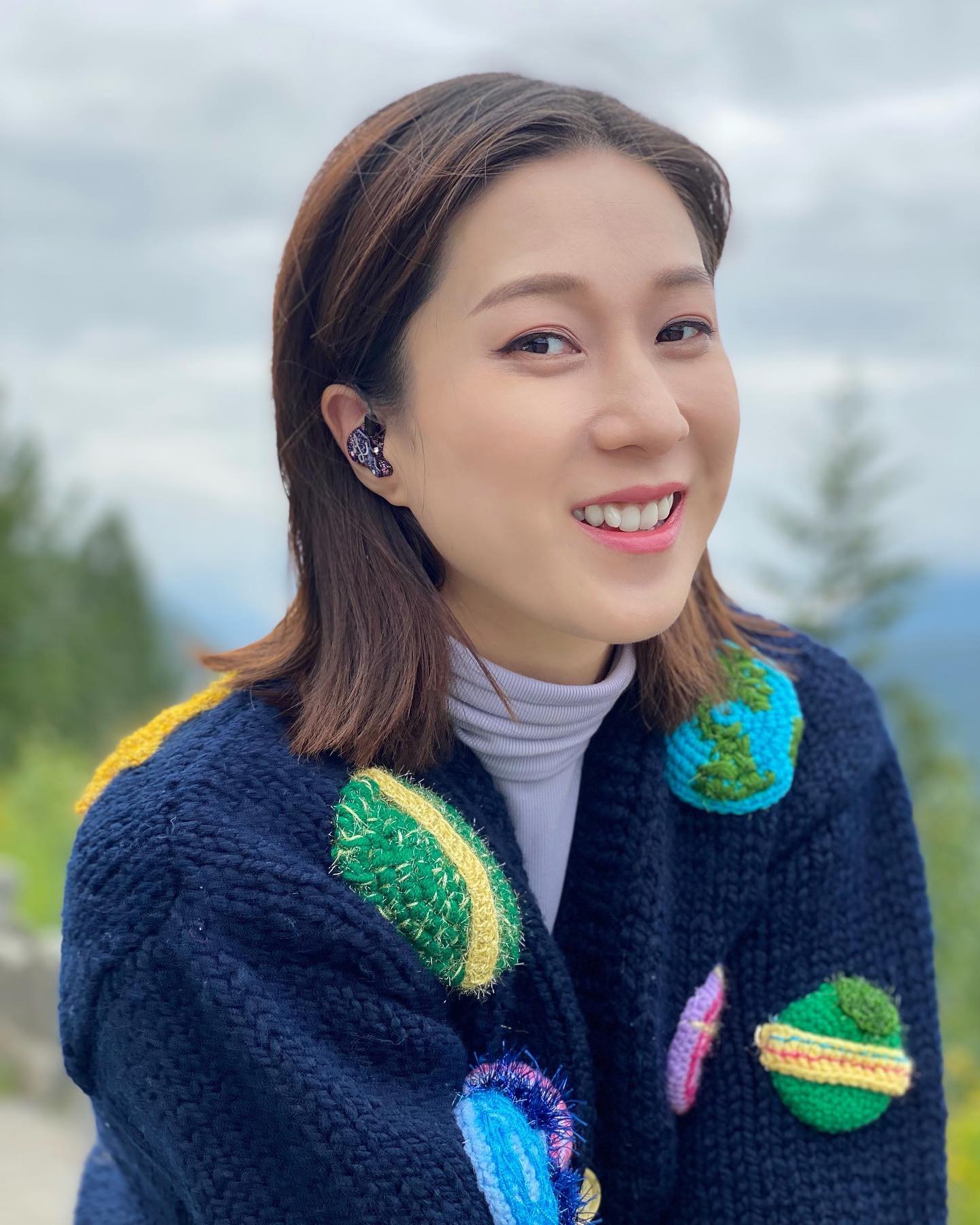 鍾嘉欣遭網民踢爆不喜歡被偶遇合照。