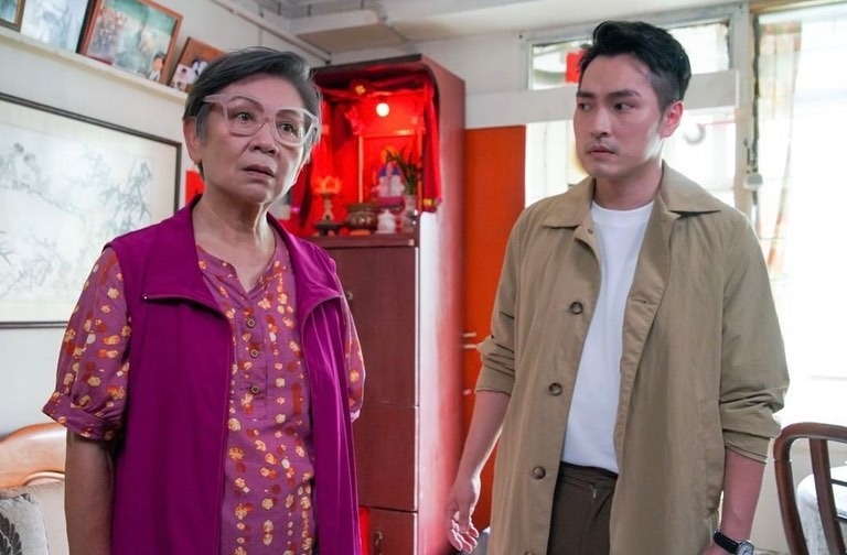 劇中鮑起靜飾演的毓霞與林景程飾演的兒子家寶,因移民問題再鬧矛盾,引起不少觀眾共鳴。