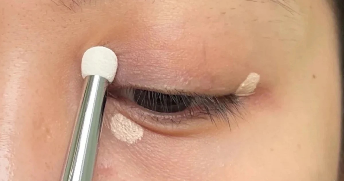 遮瑕不厚重才能讓後續底妝更輕透