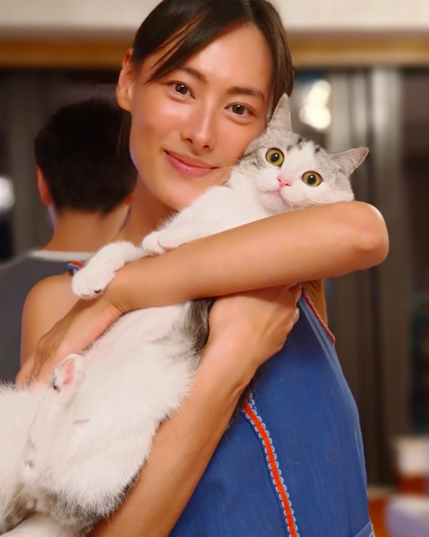 與李澤楷分手後,梁洛施與3個兒子在加拿大居住,直到近年才搬回香港定居。