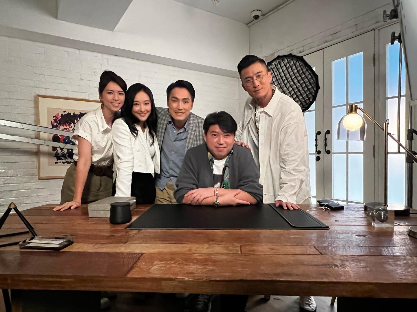 即使演員收入少很多也沒有選擇放棄。