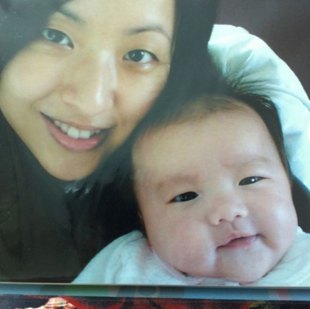 徐濠縈在社交網貼出囡囡的BB相