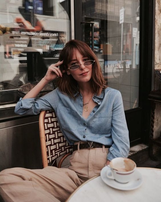 淨色恤衫就是很好的穿搭單品