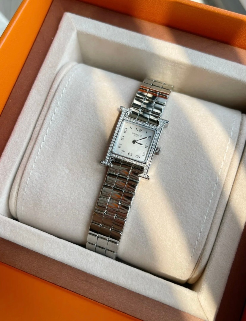 尤其女士終極目標Hermès的手錶同樣保值又時髦