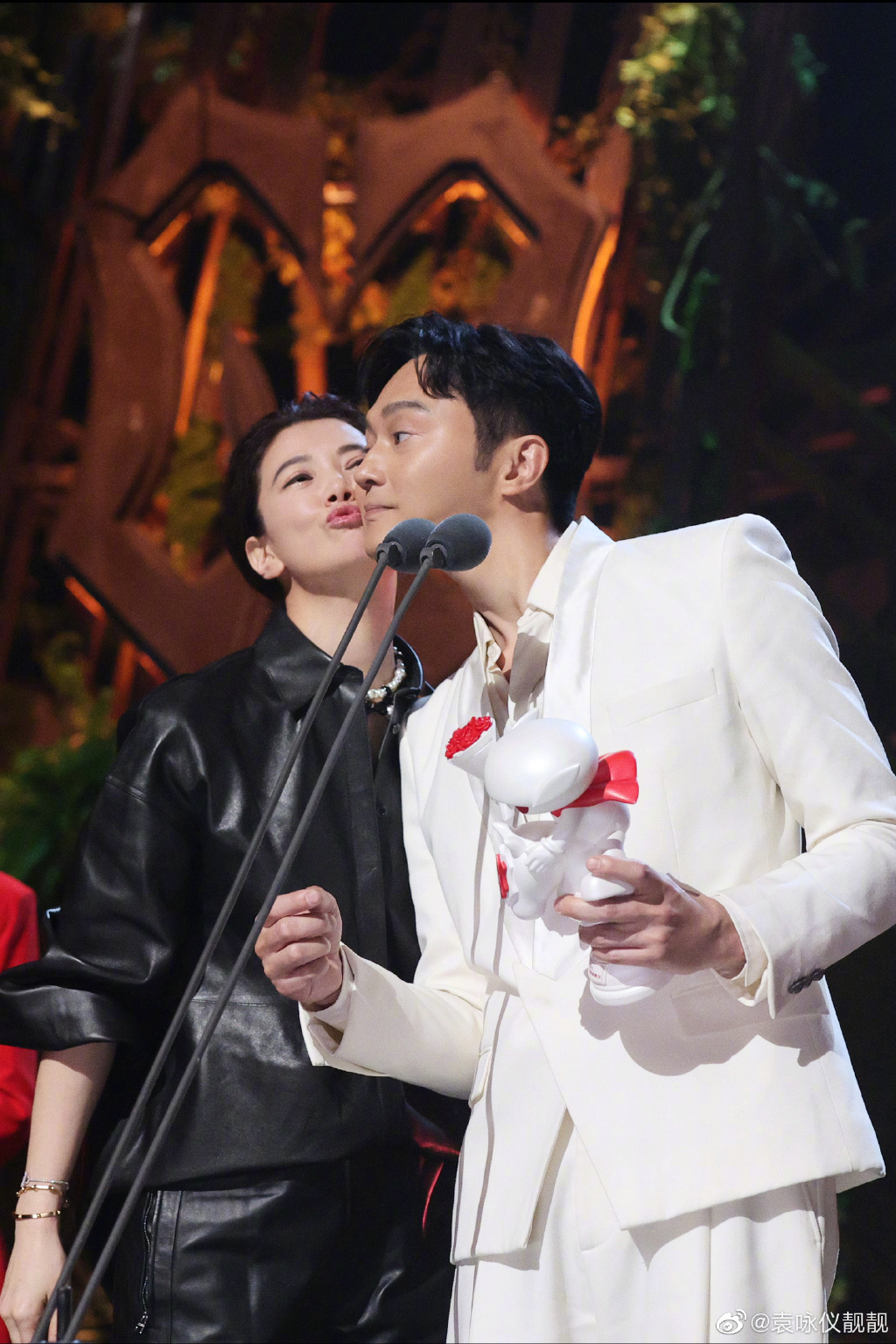 張智霖平日在節目上展現出來的「寵妻」人設都是假的?