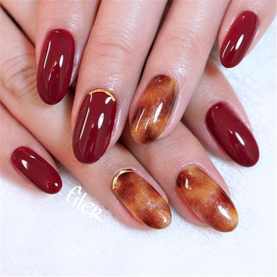 焦糖橘棕的配色,低調又顯氣質。