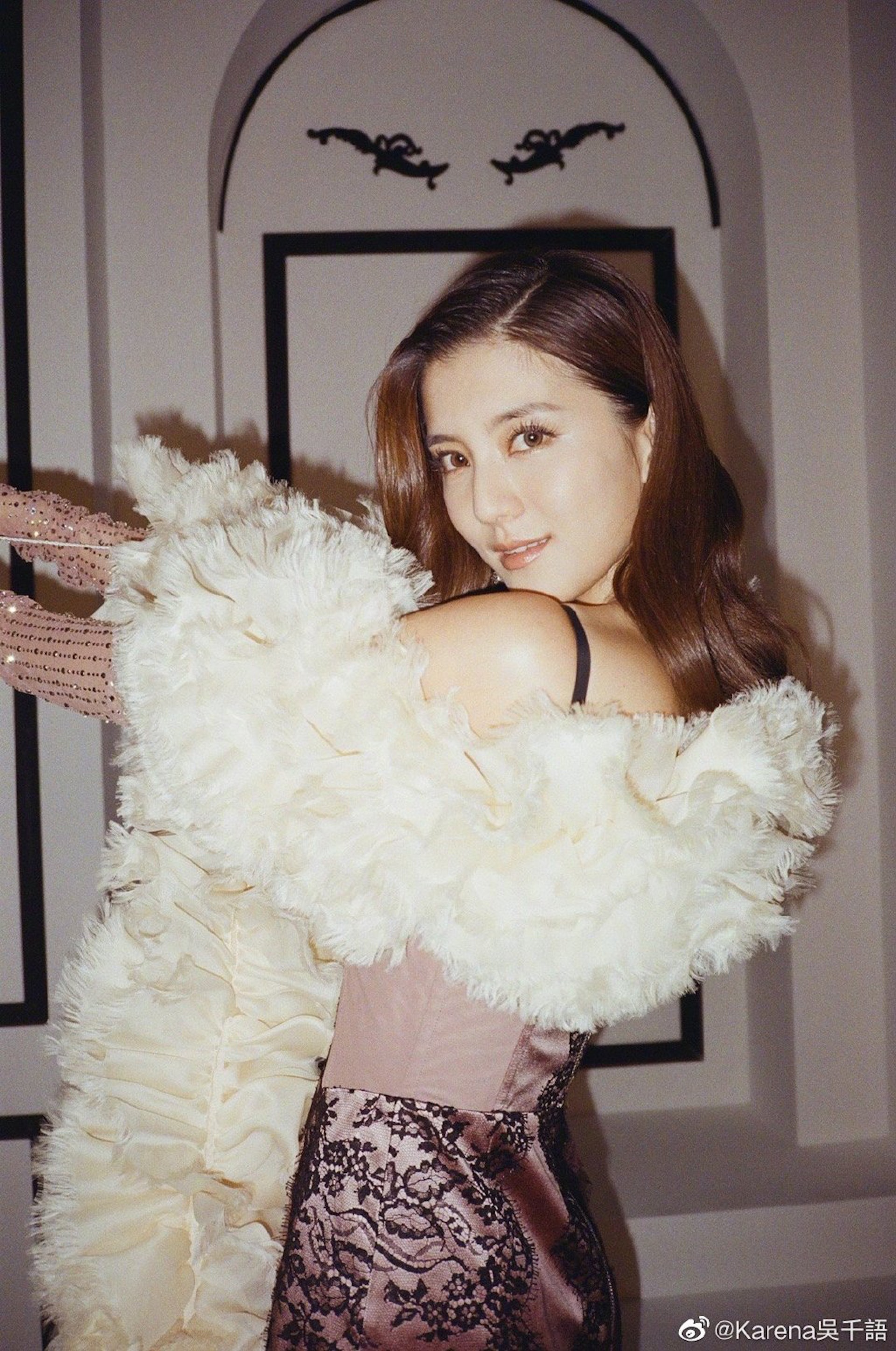 吳千語坦言已經開始考慮婚後如何兼顧事業與家庭，更為自己鋪定後路。