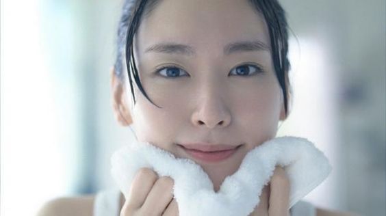 踏入秋冬最怕就是肌膚保濕不夠