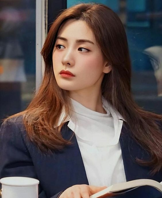 「資深同事」要求你跟足他的一套指示。