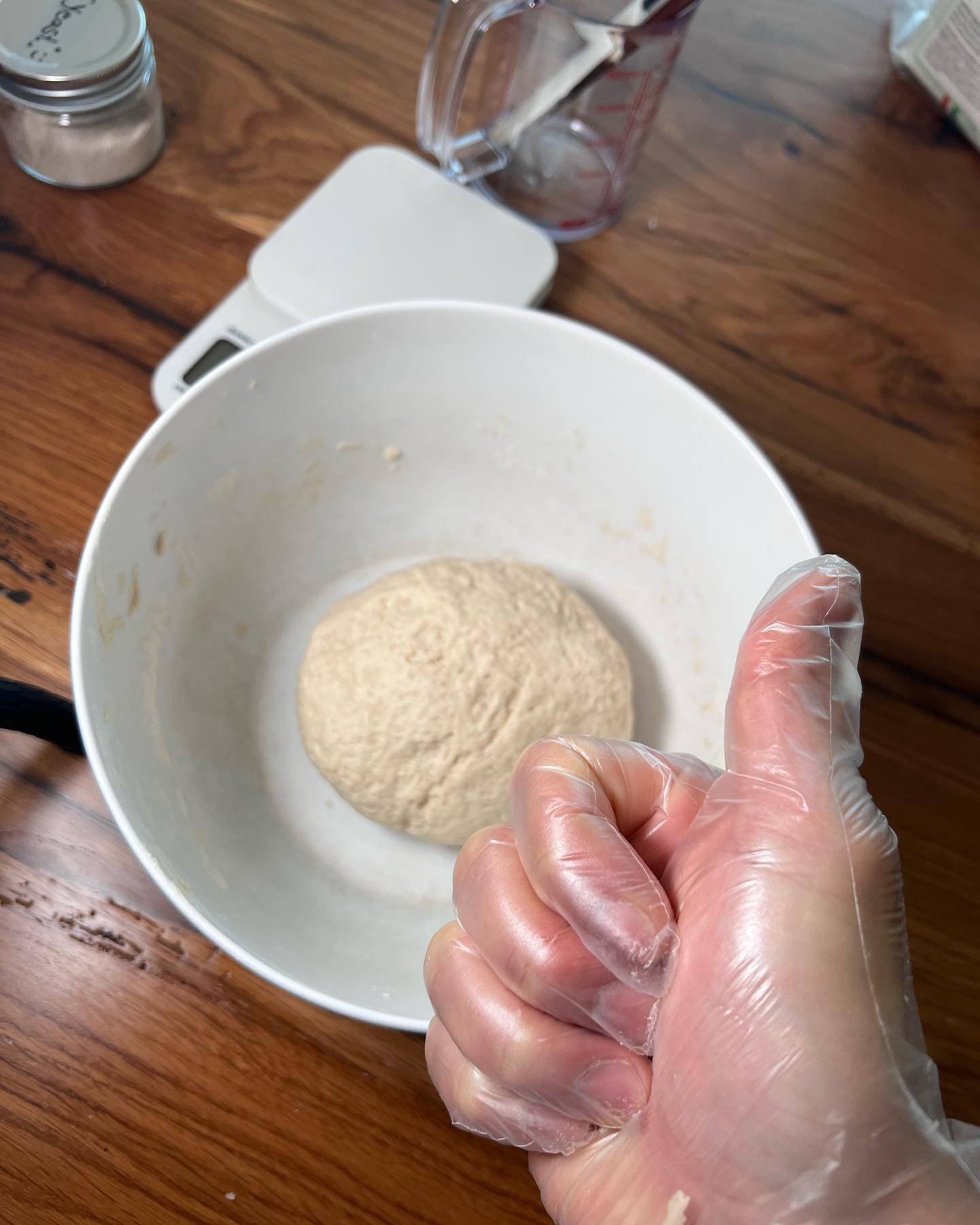 袁偉豪也在節目中分享自己低潮時全靠煮食幫他療傷