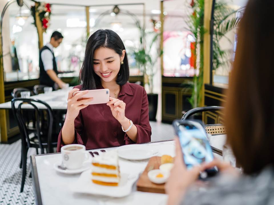 大多數女生喜歡到Café拍照打卡。