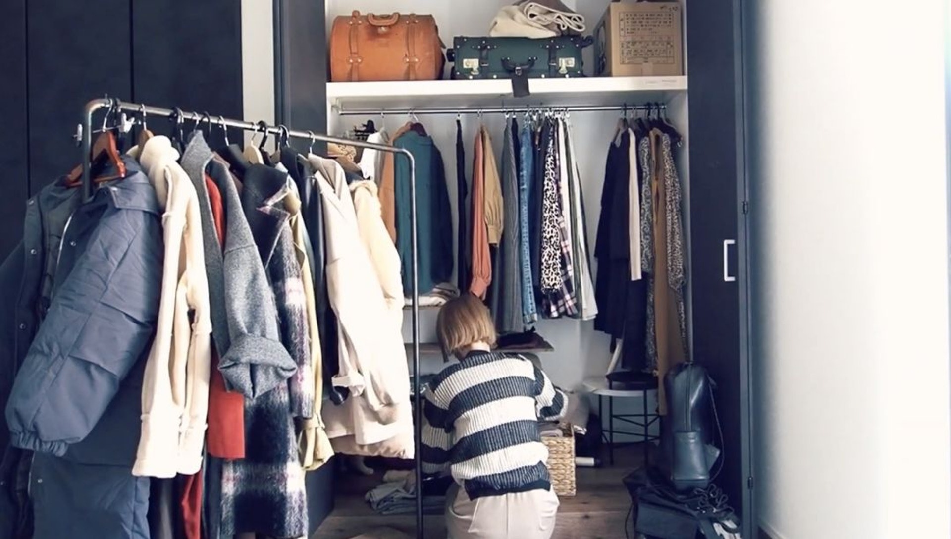 定期清理出不重要或已經不再用的物品，你會發現之前買了很多不必要的物品。