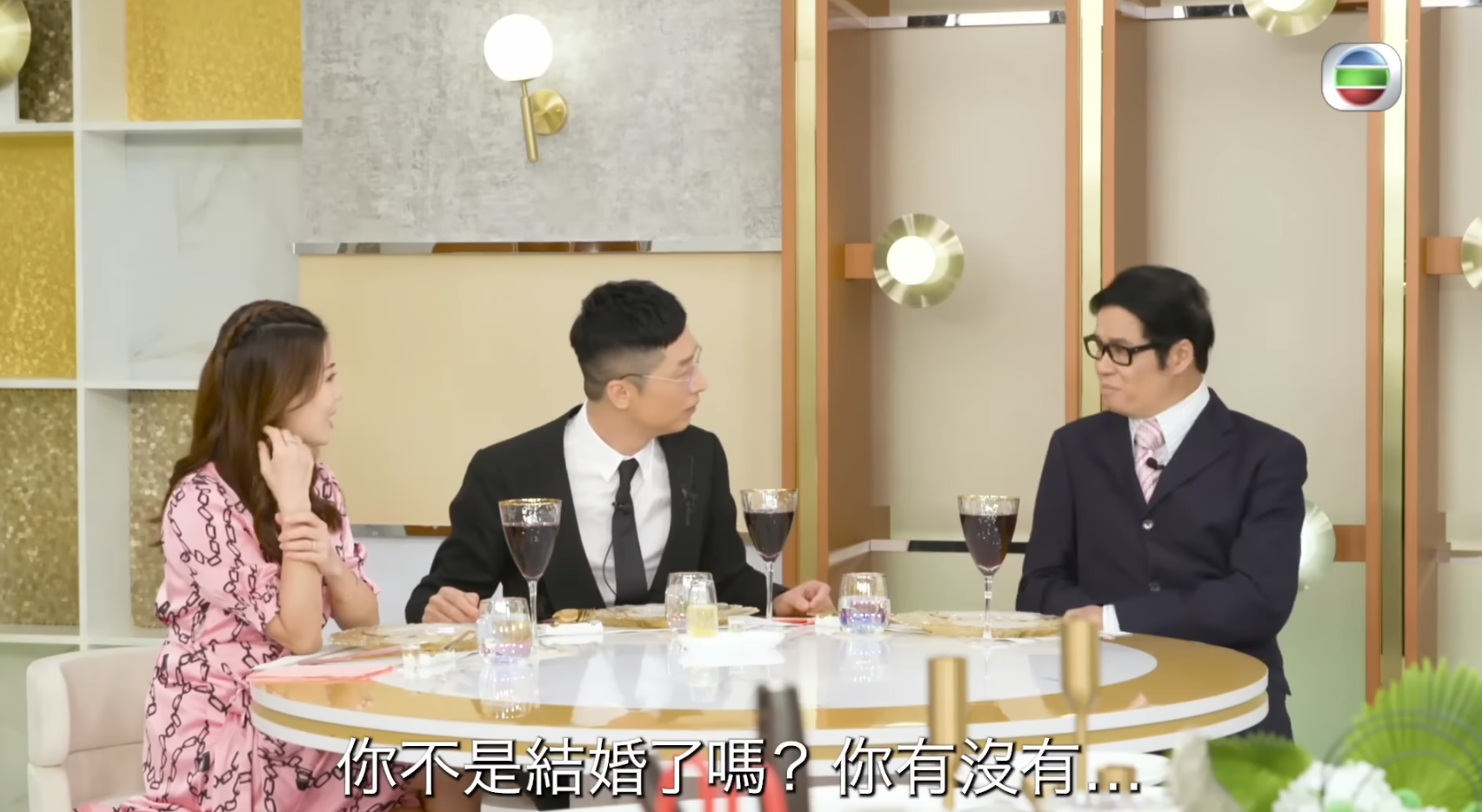 今集《黃金盛宴》馬浚偉(馬仔)就請來張美妮與安德尊(大王)作星級嘉賓