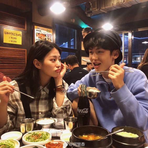 人對較多眼神接觸的人更容易產生好感