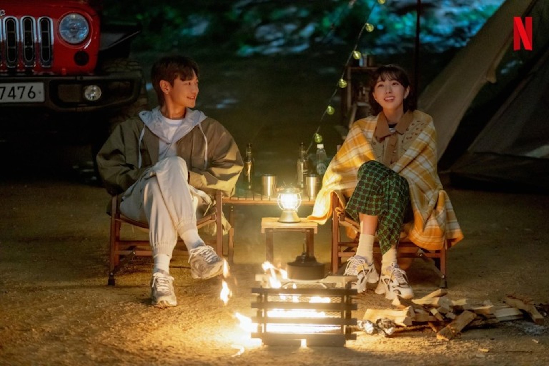 《閃耀國度》由SHINee成員崔珉豪和蔡秀彬主演。