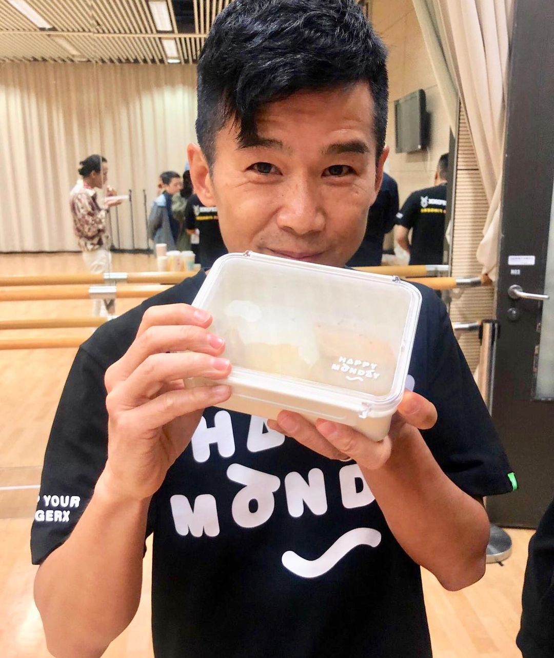 公屋出身娶彭羚被嘲高攀