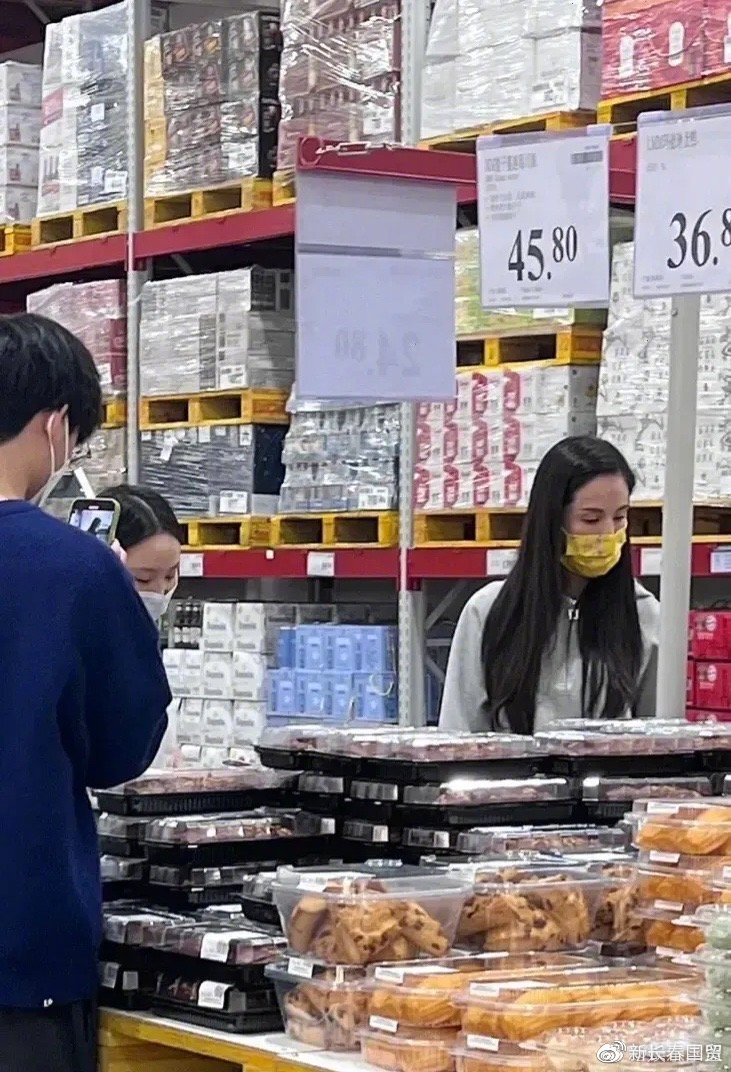 李若彤被粉絲偶遇。