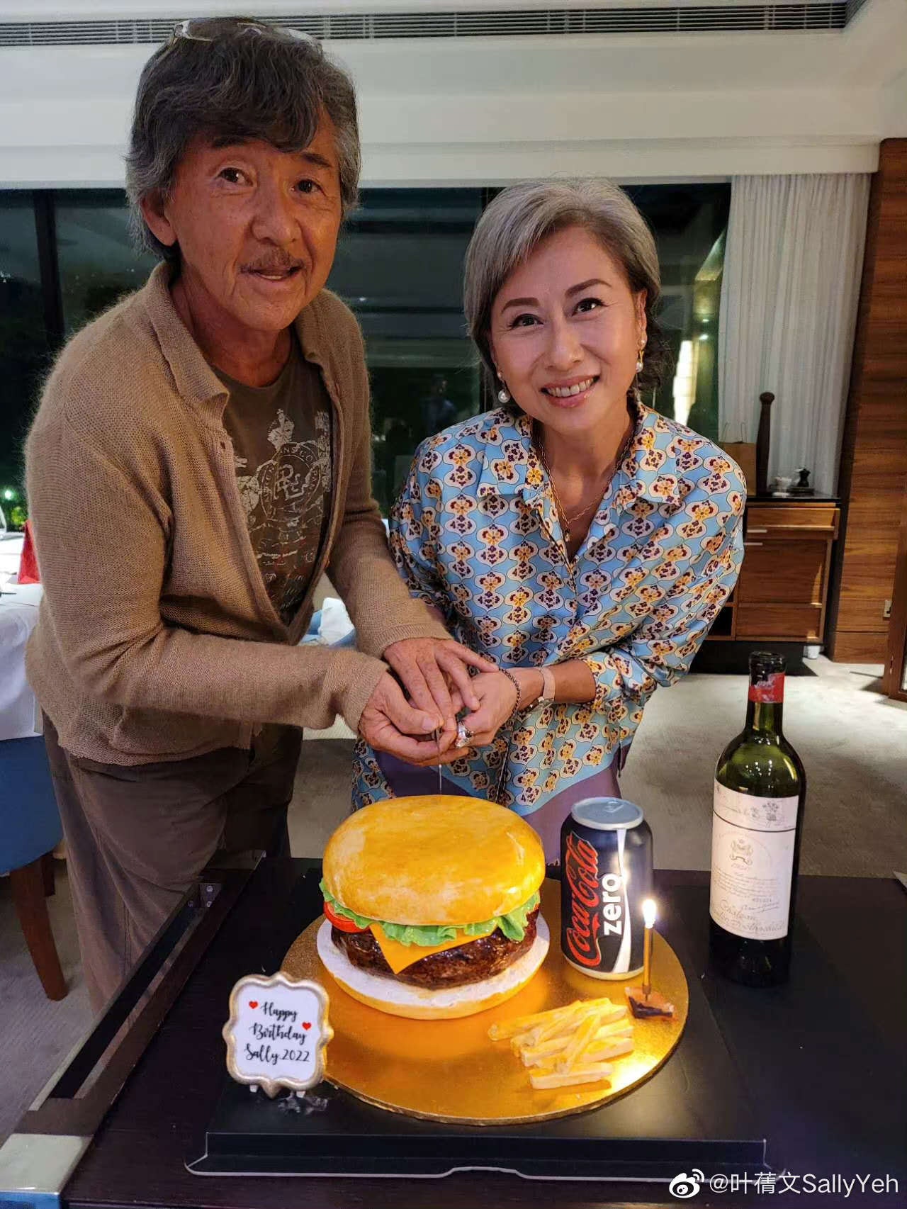 葉倩文與林子祥今年生日合照