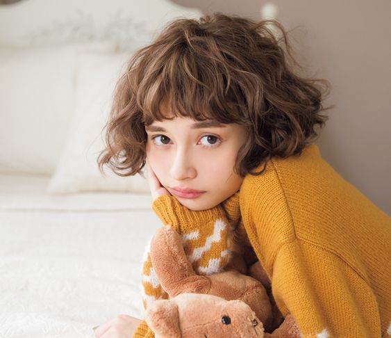 短髮羊毛捲大弧度