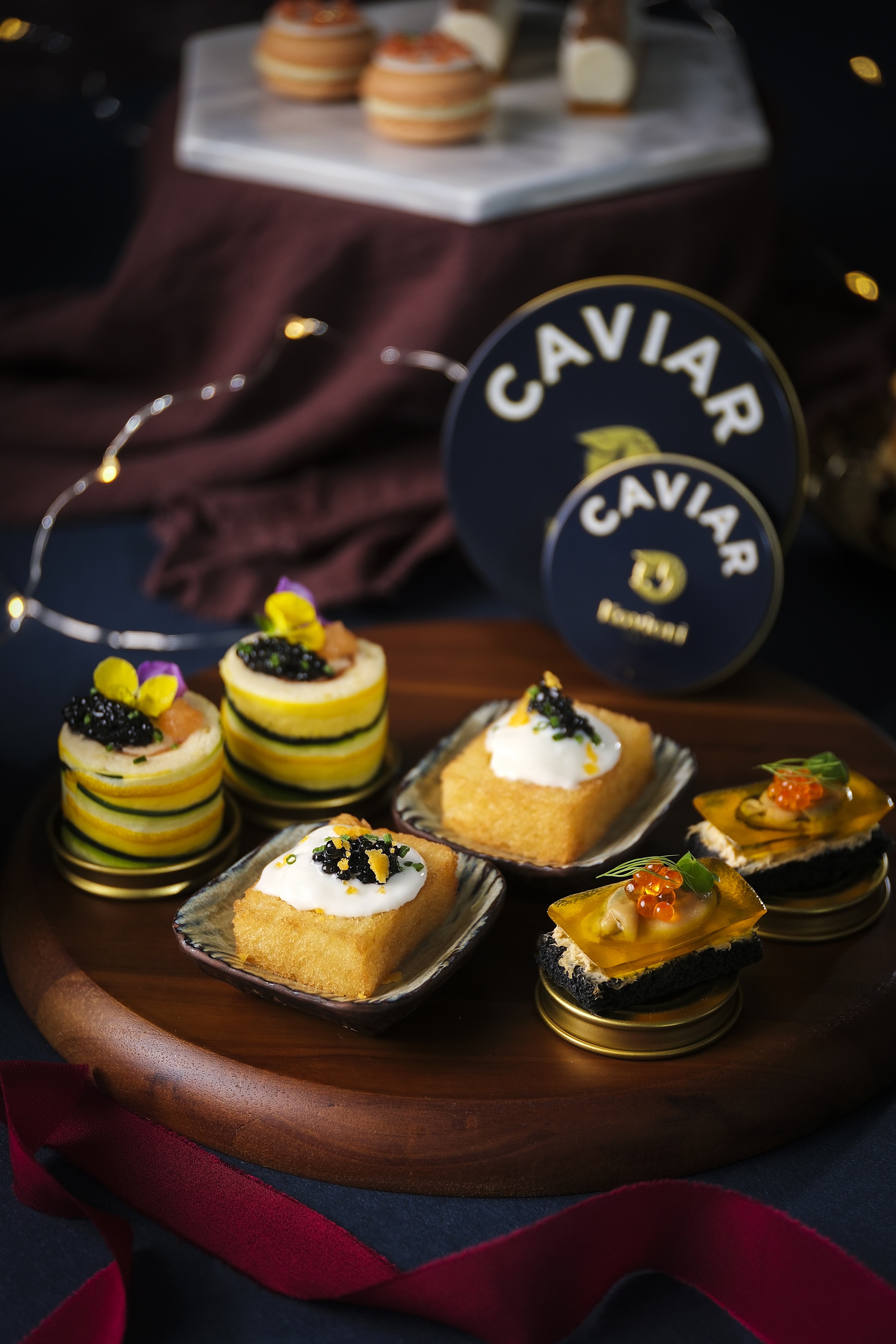 今年再度合作推出全新「黑鑽魚子醬」下午茶!
