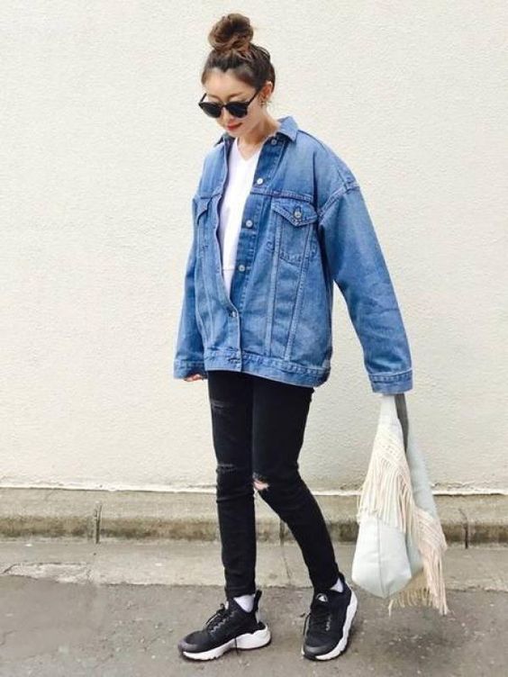 牛仔外套可以拉出線條。