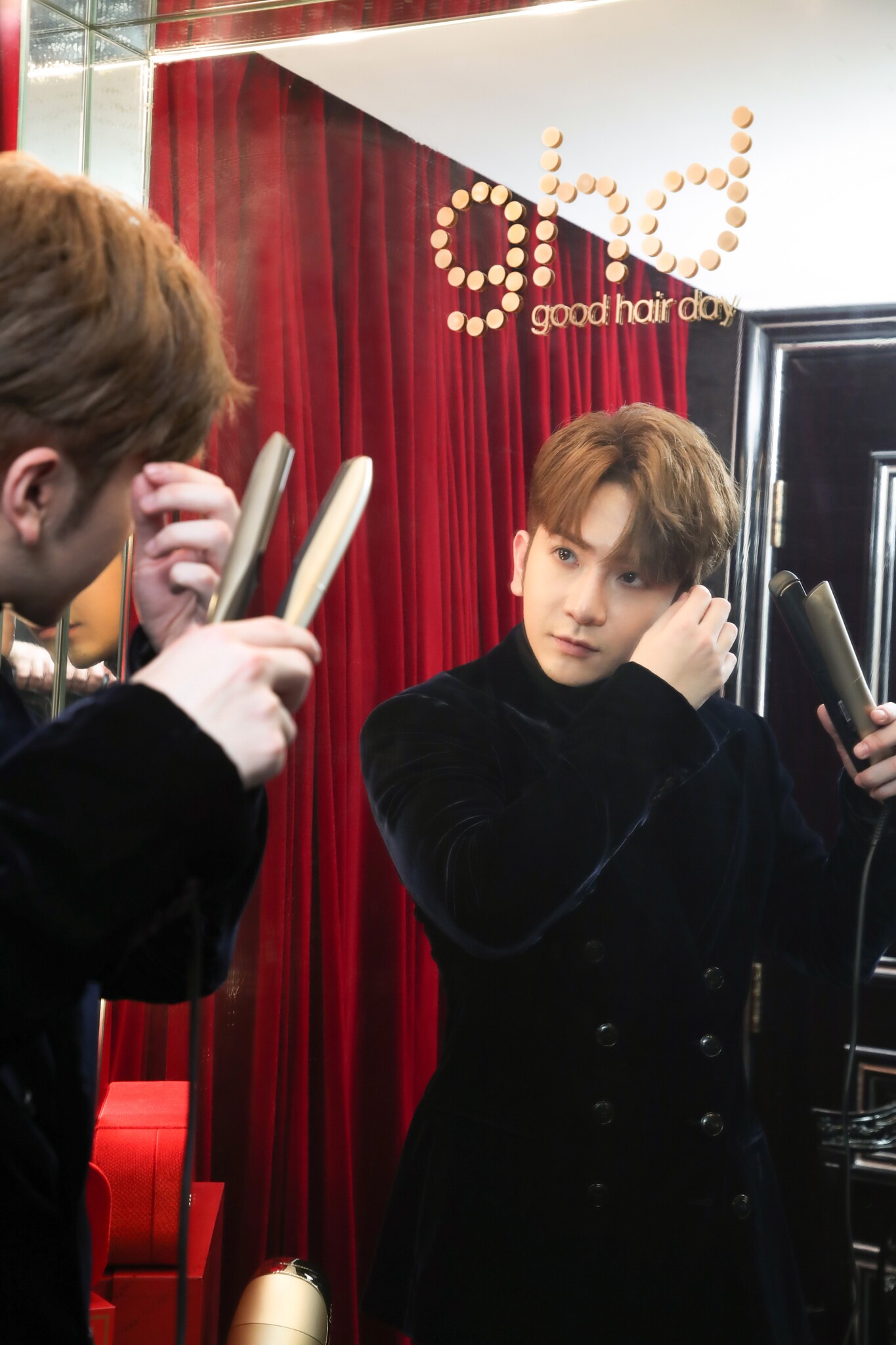 香檳金色ghd PLATINUM+™專業智能造型夾 HK$2,395