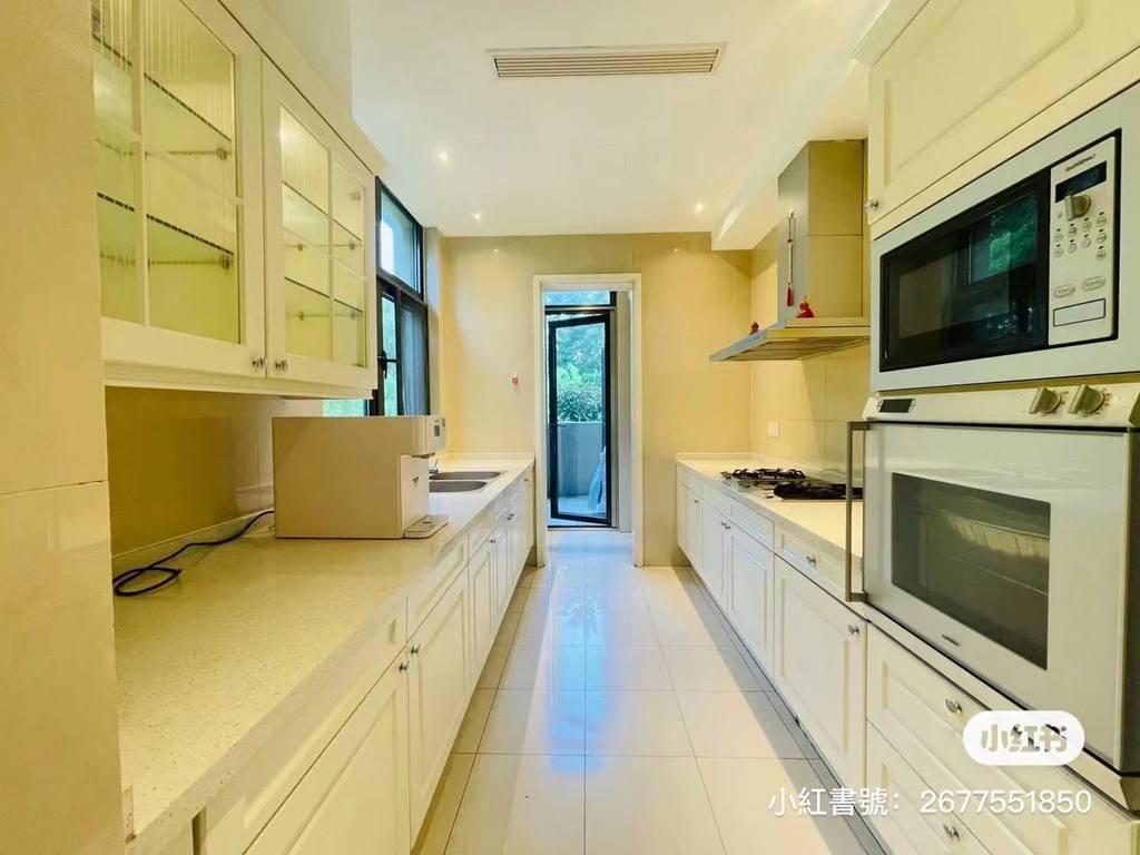 屋企非常闊大。