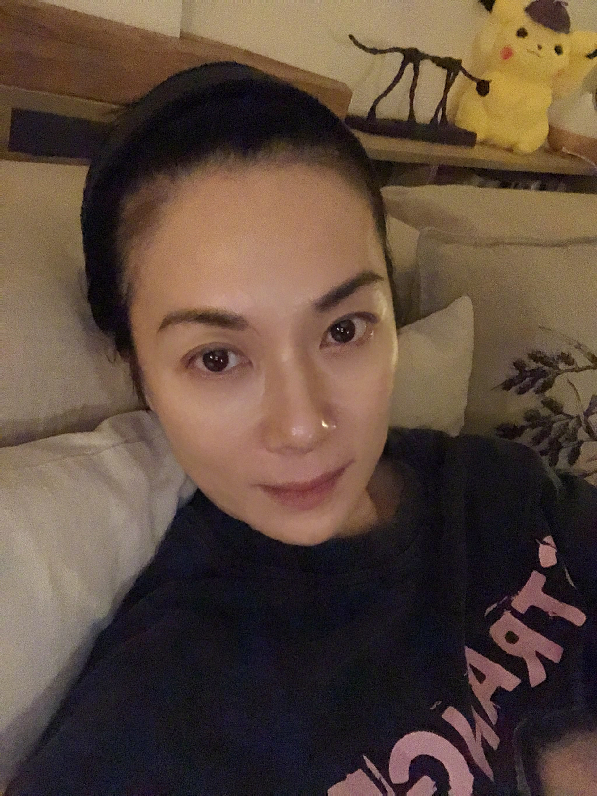 日前張可頤罕有更新微博