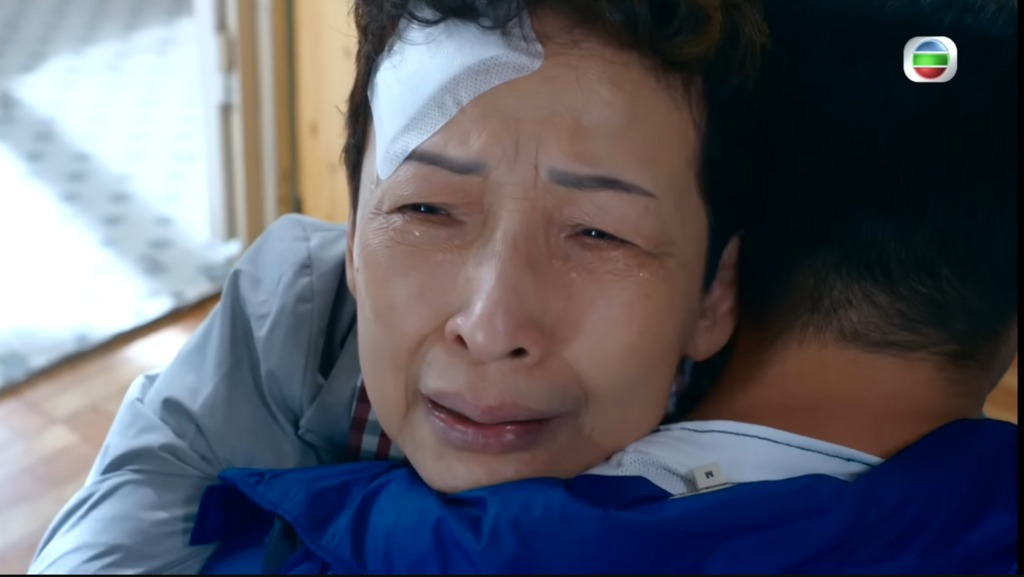 有網民留言大喊感人「老演員做戲真係好勁」