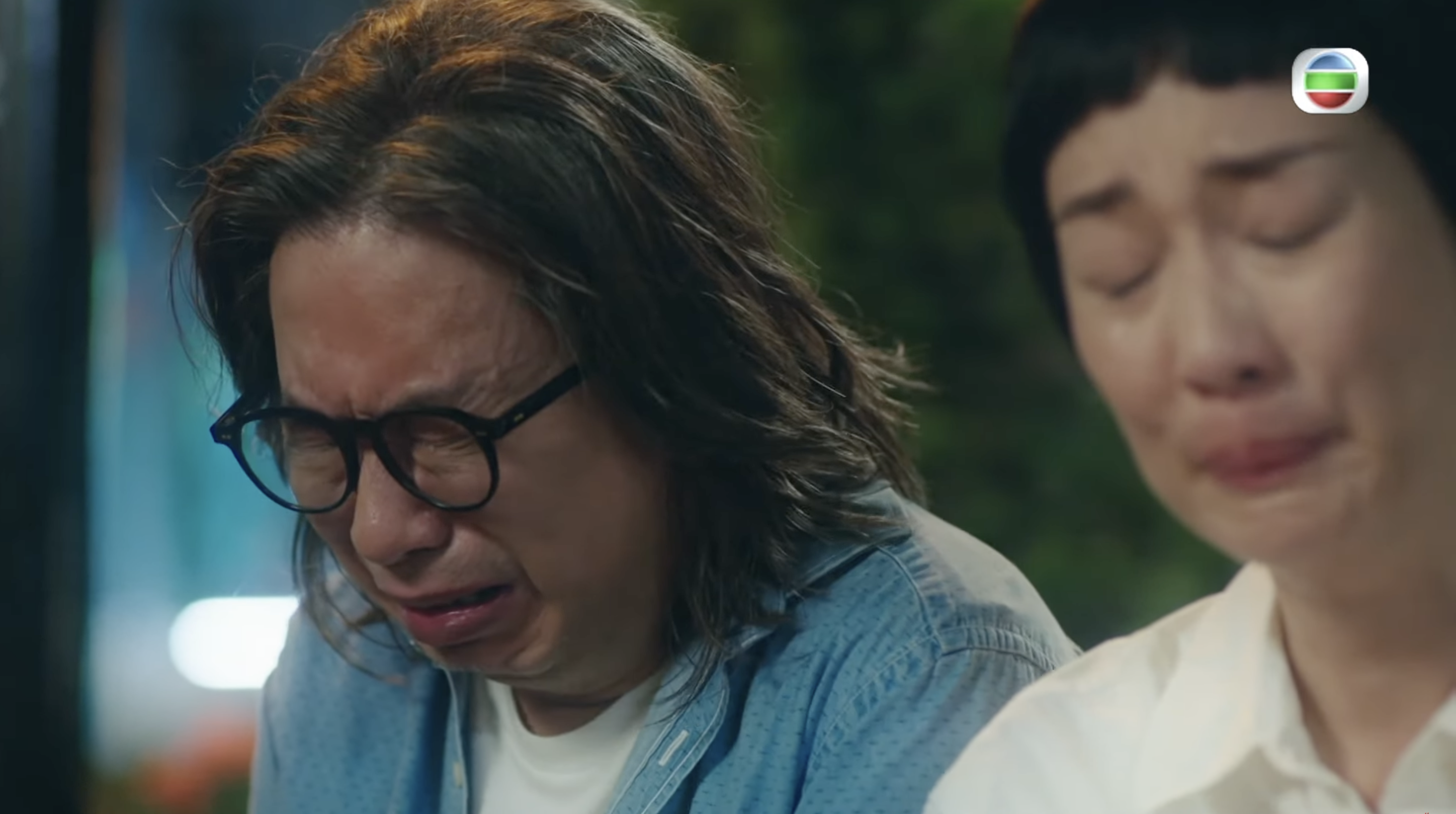 並坦承曾思想出軌,一邊爆喊求江美儀原諒